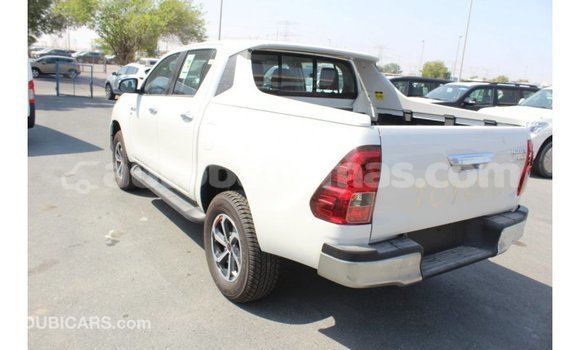 Buy Import Toyota Hilux White Car in Import - Dubai in Abaco Buy Import Toyota Hilux White Car in Import - Dubai in Abaco
