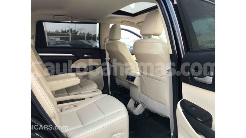 Big with watermark toyota highlander abaco import dubai 1174