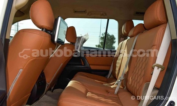 Buy Import Toyota Land Cruiser White Car in Import - Dubai in Abaco Buy Import Toyota Land Cruiser White Car in Import - Dubai in Abaco