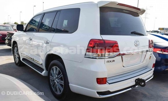Buy Import Toyota Land Cruiser White Car in Import - Dubai in Abaco Buy Import Toyota Land Cruiser White Car in Import - Dubai in Abaco
