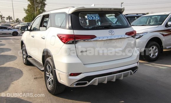 Buy Import Toyota Fortuner White Car in Import - Dubai in Abaco Buy Import Toyota Fortuner White Car in Import - Dubai in Abaco