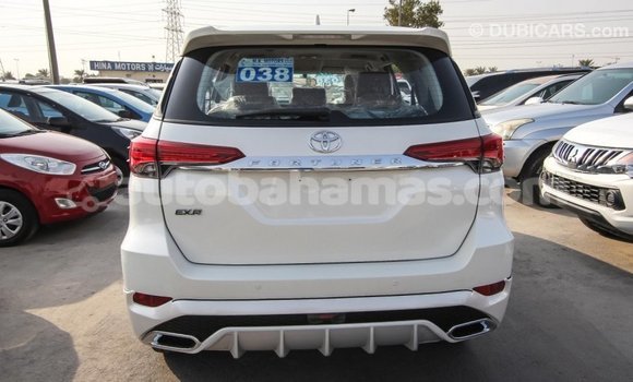 Buy Import Toyota Fortuner White Car in Import - Dubai in Abaco Buy Import Toyota Fortuner White Car in Import - Dubai in Abaco