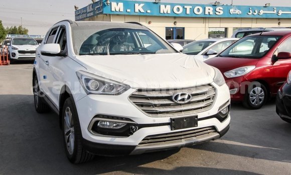 Buy Import Hyundai Santa Fe White Car in Import - Dubai in Abaco Buy Import Hyundai Santa Fe White Car in Import - Dubai in Abaco