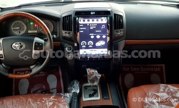Buy Import Toyota Land Cruiser White Car in Import - Dubai in Abaco Buy Import Toyota Land Cruiser White Car in Import - Dubai in Abaco