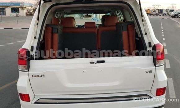 Buy Import Toyota Land Cruiser White Car in Import - Dubai in Abaco Buy Import Toyota Land Cruiser White Car in Import - Dubai in Abaco