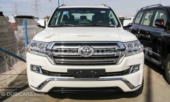 Buy Import Toyota Land Cruiser White Car in Import - Dubai in Abaco Buy Import Toyota Land Cruiser White Car in Import - Dubai in Abaco
