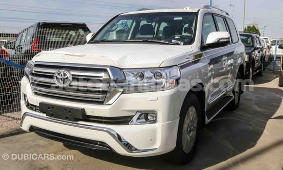 Buy Import Toyota Land Cruiser White Car in Import - Dubai in Abaco Buy Import Toyota Land Cruiser White Car in Import - Dubai in Abaco