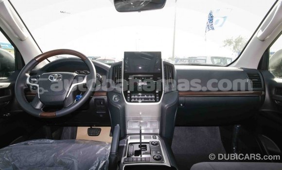 Buy Import Toyota Land Cruiser White Car in Import - Dubai in Abaco Buy Import Toyota Land Cruiser White Car in Import - Dubai in Abaco