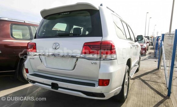 Buy Import Toyota Land Cruiser White Car in Import - Dubai in Abaco Buy Import Toyota Land Cruiser White Car in Import - Dubai in Abaco