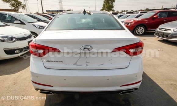 Buy Import Hyundai Sonata White Car in Import - Dubai in Abaco Buy Import Hyundai Sonata White Car in Import - Dubai in Abaco