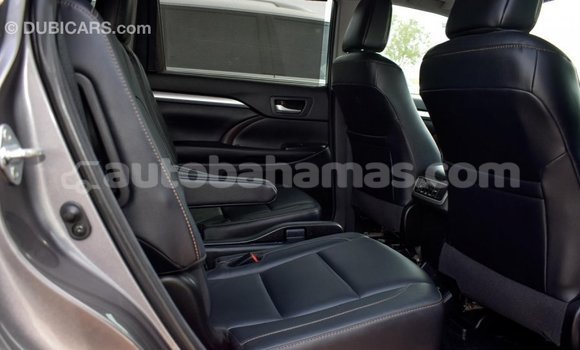 Buy Import Toyota Highlander Other Car in Import - Dubai in Abaco Buy Import Toyota Highlander Other Car in Import - Dubai in Abaco