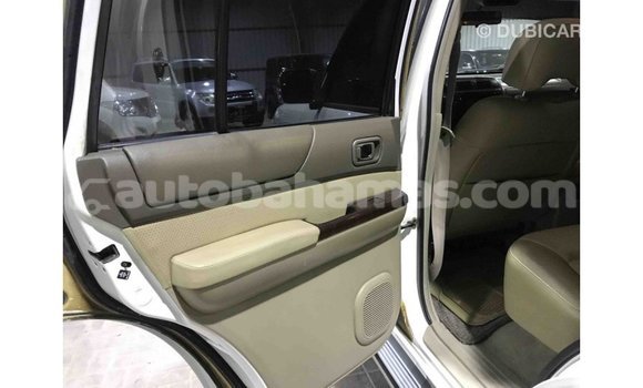 Buy Import Nissan Patrol White Car in Import - Dubai in Abaco Buy Import Nissan Patrol White Car in Import - Dubai in Abaco