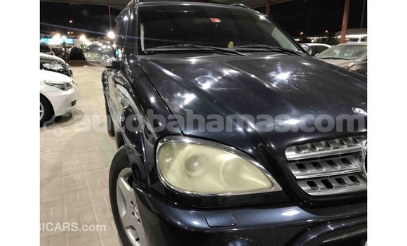 Buy Import Mercedes-Benz 190 (W201) Blue Car in Import - Dubai in Abaco Buy Import Mercedes-Benz 190 (W201) Blue Car in Import - Dubai in Abaco