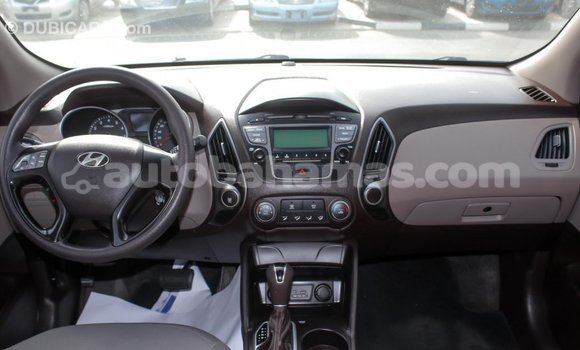 Buy Import Hyundai Tucson Beige Car in Import - Dubai in Abaco Buy Import Hyundai Tucson Beige Car in Import - Dubai in Abaco