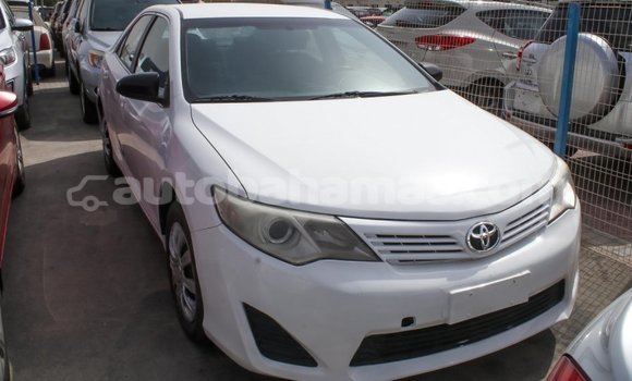 Buy Import Toyota Camry White Car in Import - Dubai in Abaco Buy Import Toyota Camry White Car in Import - Dubai in Abaco