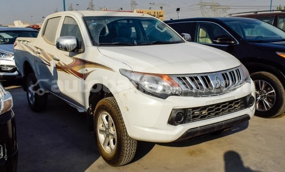 Buy Import Mitsubishi L200 White Car in Import - Dubai in Abaco Buy Import Mitsubishi L200 White Car in Import - Dubai in Abaco