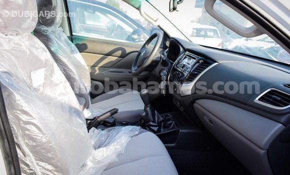 Buy Import Mitsubishi L200 White Car in Import - Dubai in Abaco Buy Import Mitsubishi L200 White Car in Import - Dubai in Abaco