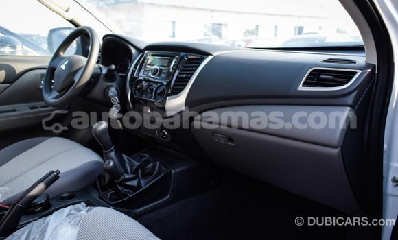 Buy Import Mitsubishi L200 White Car in Import - Dubai in Abaco Buy Import Mitsubishi L200 White Car in Import - Dubai in Abaco