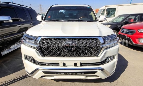 Buy Import Toyota Land Cruiser White Car in Import - Dubai in Abaco Buy Import Toyota Land Cruiser White Car in Import - Dubai in Abaco