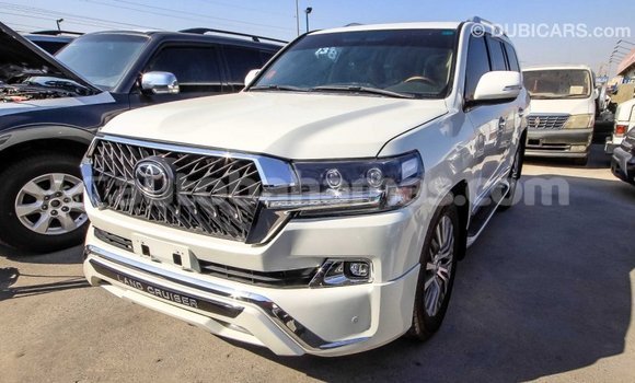 Buy Import Toyota Land Cruiser White Car in Import - Dubai in Abaco Buy Import Toyota Land Cruiser White Car in Import - Dubai in Abaco