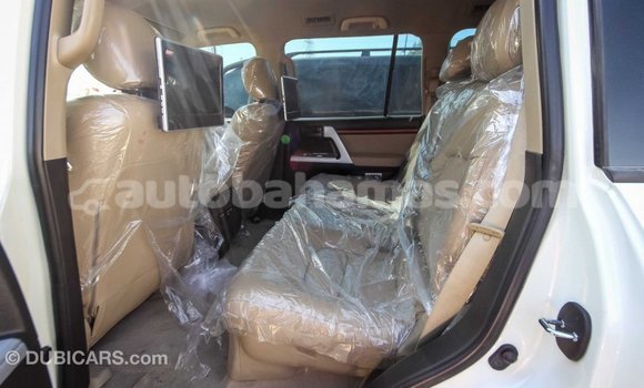 Buy Import Toyota Land Cruiser White Car in Import - Dubai in Abaco Buy Import Toyota Land Cruiser White Car in Import - Dubai in Abaco