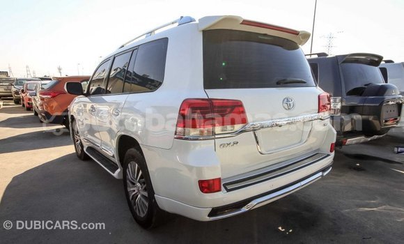 Buy Import Toyota Land Cruiser White Car in Import - Dubai in Abaco Buy Import Toyota Land Cruiser White Car in Import - Dubai in Abaco