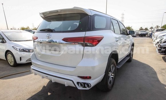Buy Import Toyota Fortuner White Car in Import - Dubai in Abaco Buy Import Toyota Fortuner White Car in Import - Dubai in Abaco