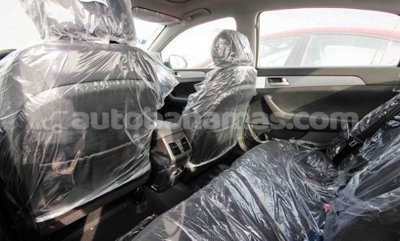 Buy Import Hyundai Sonata White Car in Import - Dubai in Abaco Buy Import Hyundai Sonata White Car in Import - Dubai in Abaco