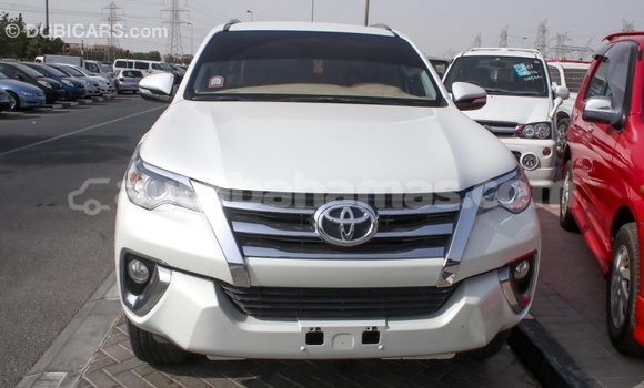 Buy Import Toyota Fortuner White Car in Import - Dubai in Abaco Buy Import Toyota Fortuner White Car in Import - Dubai in Abaco