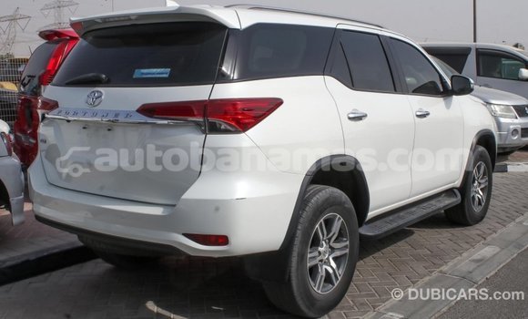 Buy Import Toyota Fortuner White Car in Import - Dubai in Abaco Buy Import Toyota Fortuner White Car in Import - Dubai in Abaco