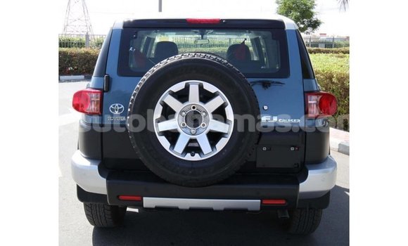 Buy Import Toyota FJ Cruiser Blue Car in Import - Dubai in Abaco Buy Import Toyota FJ Cruiser Blue Car in Import - Dubai in Abaco