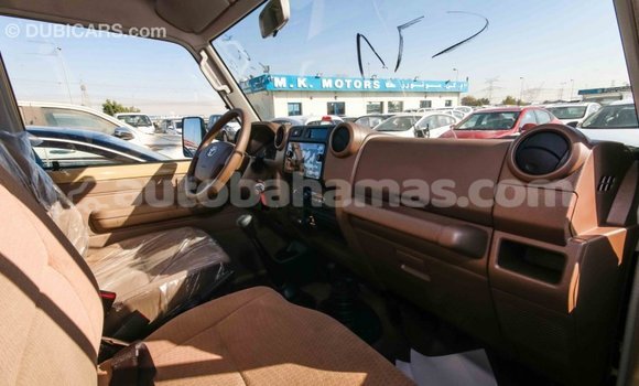 Buy Import Toyota Land Cruiser Beige Car in Import - Dubai in Abaco Buy Import Toyota Land Cruiser Beige Car in Import - Dubai in Abaco