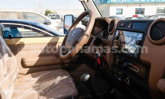 Buy Import Toyota Land Cruiser Beige Car in Import - Dubai in Abaco Buy Import Toyota Land Cruiser Beige Car in Import - Dubai in Abaco