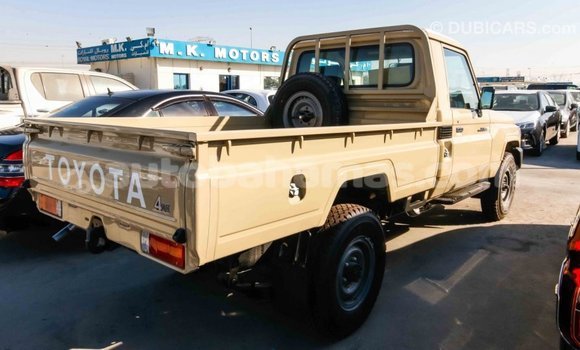 Buy Import Toyota Land Cruiser Beige Car in Import - Dubai in Abaco Buy Import Toyota Land Cruiser Beige Car in Import - Dubai in Abaco