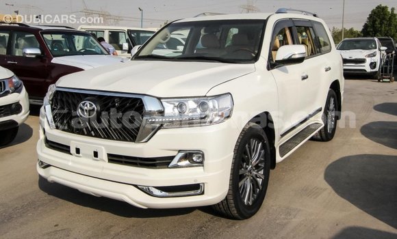 Buy Import Toyota Land Cruiser White Car in Import - Dubai in Abaco Buy Import Toyota Land Cruiser White Car in Import - Dubai in Abaco