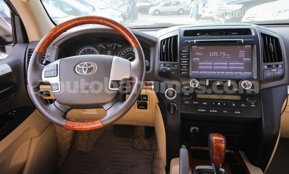 Buy Import Toyota Land Cruiser White Car in Import - Dubai in Abaco Buy Import Toyota Land Cruiser White Car in Import - Dubai in Abaco
