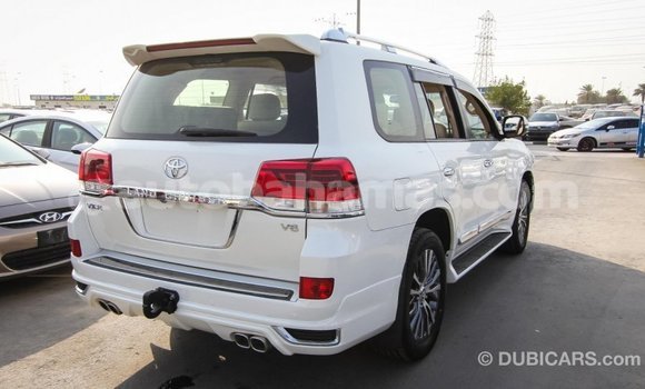 Buy Import Toyota Land Cruiser White Car in Import - Dubai in Abaco Buy Import Toyota Land Cruiser White Car in Import - Dubai in Abaco