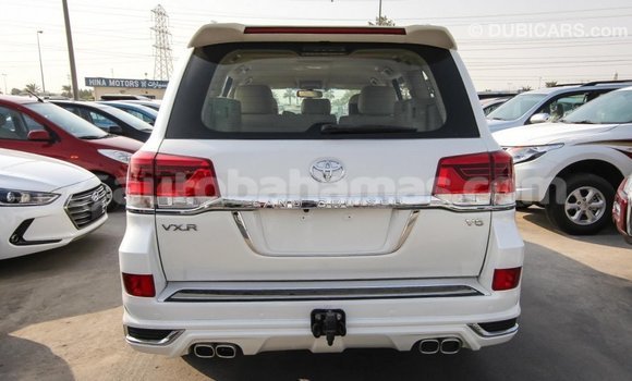 Buy Import Toyota Land Cruiser White Car in Import - Dubai in Abaco Buy Import Toyota Land Cruiser White Car in Import - Dubai in Abaco