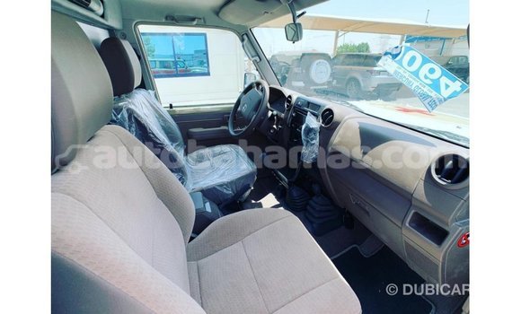 Buy Import Toyota Land Cruiser Beige Car in Import - Dubai in Abaco Buy Import Toyota Land Cruiser Beige Car in Import - Dubai in Abaco