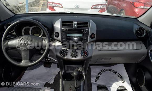 Buy Import Toyota HiAce Other Truck in Import - Dubai in Abaco Buy Import Toyota HiAce Other Truck in Import - Dubai in Abaco