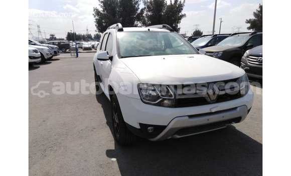Buy Import Renault Duster White Car in Import - Dubai in Abaco