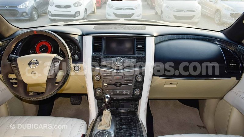 Big with watermark nissan patrol abaco import dubai 1319