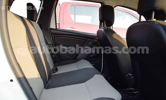 Buy Import Renault Duster White Car in Import - Dubai in Abaco Buy Import Renault Duster White Car in Import - Dubai in Abaco