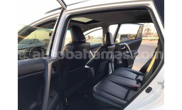 Buy Import Toyota HiAce White Truck in Import - Dubai in Abaco Buy Import Toyota HiAce White Truck in Import - Dubai in Abaco