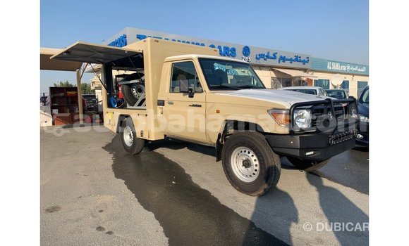 Buy Import Toyota Land Cruiser Beige Car in Import - Dubai in Abaco Buy Import Toyota Land Cruiser Beige Car in Import - Dubai in Abaco