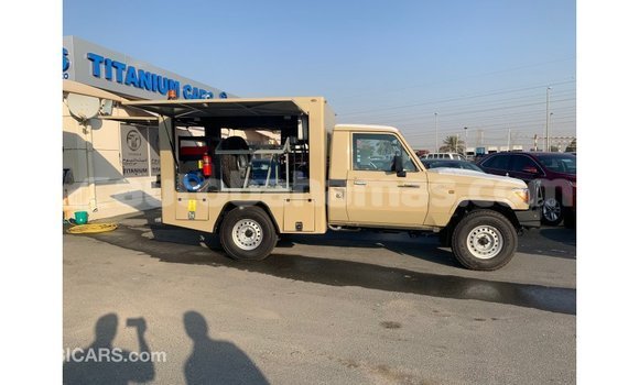 Buy Import Toyota Land Cruiser Beige Car in Import - Dubai in Abaco Buy Import Toyota Land Cruiser Beige Car in Import - Dubai in Abaco