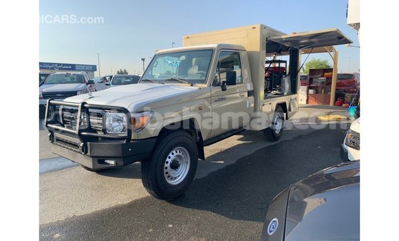 Buy Import Toyota Land Cruiser Beige Car in Import - Dubai in Abaco Buy Import Toyota Land Cruiser Beige Car in Import - Dubai in Abaco