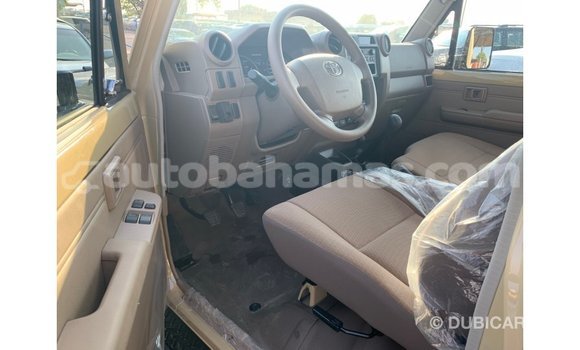 Buy Import Toyota Land Cruiser Beige Car in Import - Dubai in Abaco Buy Import Toyota Land Cruiser Beige Car in Import - Dubai in Abaco