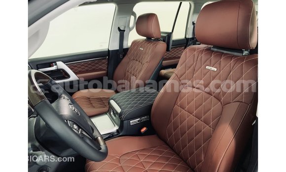 Buy Import Toyota Land Cruiser Black Car in Import - Dubai in Abaco Buy Import Toyota Land Cruiser Black Car in Import - Dubai in Abaco