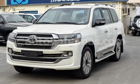 Buy Import Toyota Land Cruiser White Car in Import - Dubai in Abaco Buy Import Toyota Land Cruiser White Car in Import - Dubai in Abaco